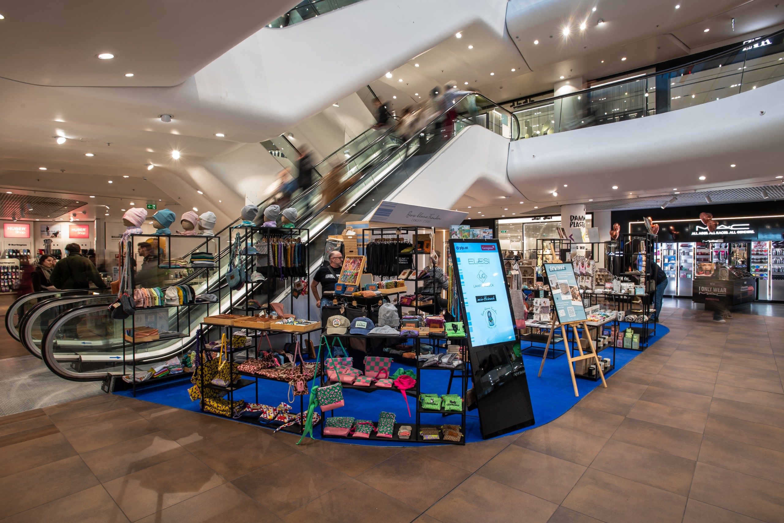 yip.at pop up markt frontansicht gerngross_c_Andi Bruckner